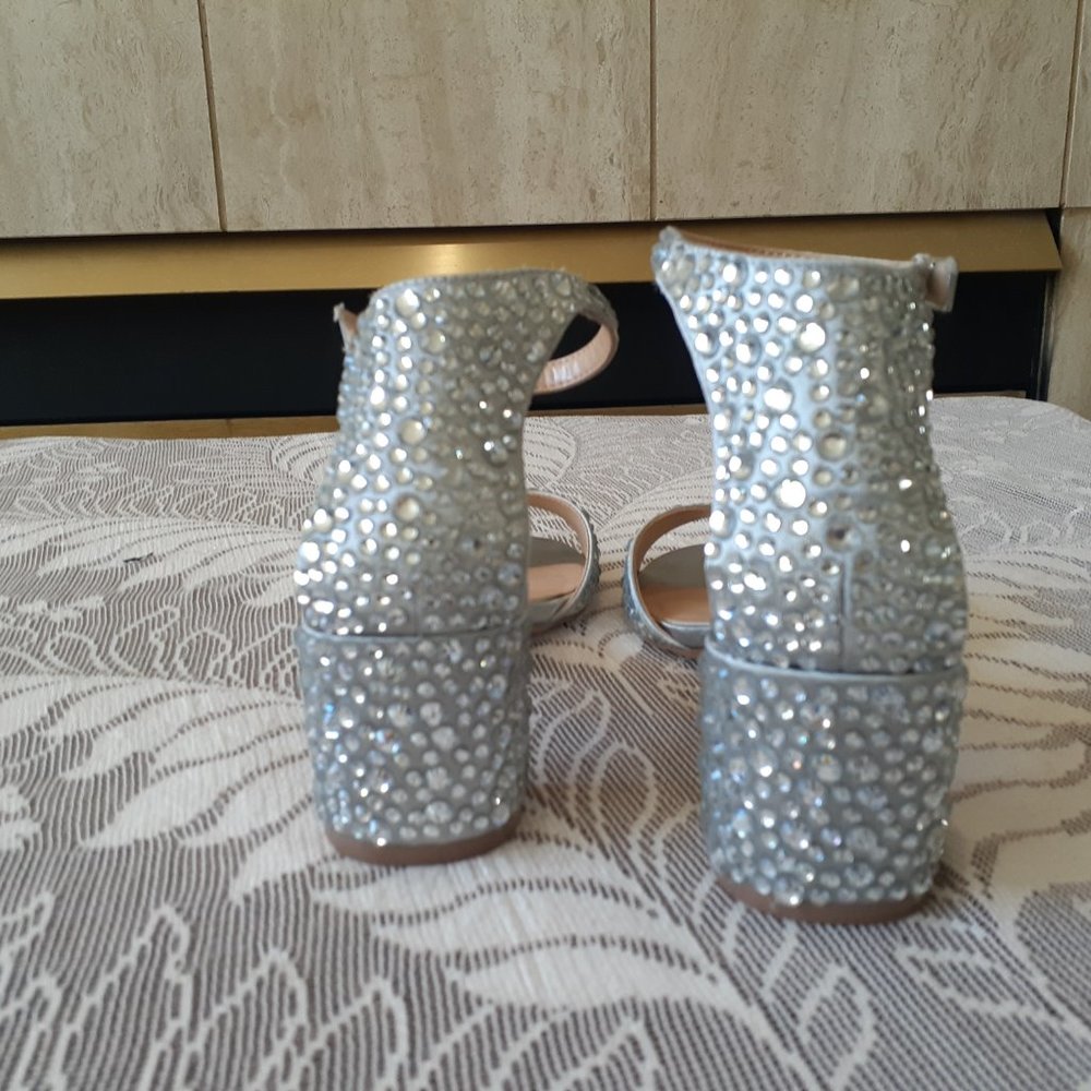 Jewel by Badgley Mischka Rhinestone Shoes - Picture 4 of 9